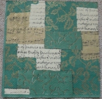 Servietten - dunkelgrün, Noten, Schrift, Stechpalme   (ca. 33cm Papierserviette)