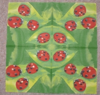 Servietten - 4 Marienkäfer auf grün (ca. 33cm Papierserviette)