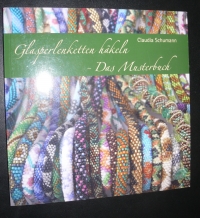 Glasperlenketten häkeln - Das Musterbuch / C. Schumann (2007 Creanon)